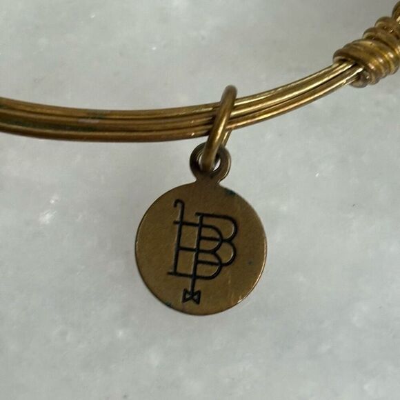 BB Bourbon & Boweties Arrowhead 3 Black Stones Wire 3" Bangle Bracelet - Picture 3 of 5